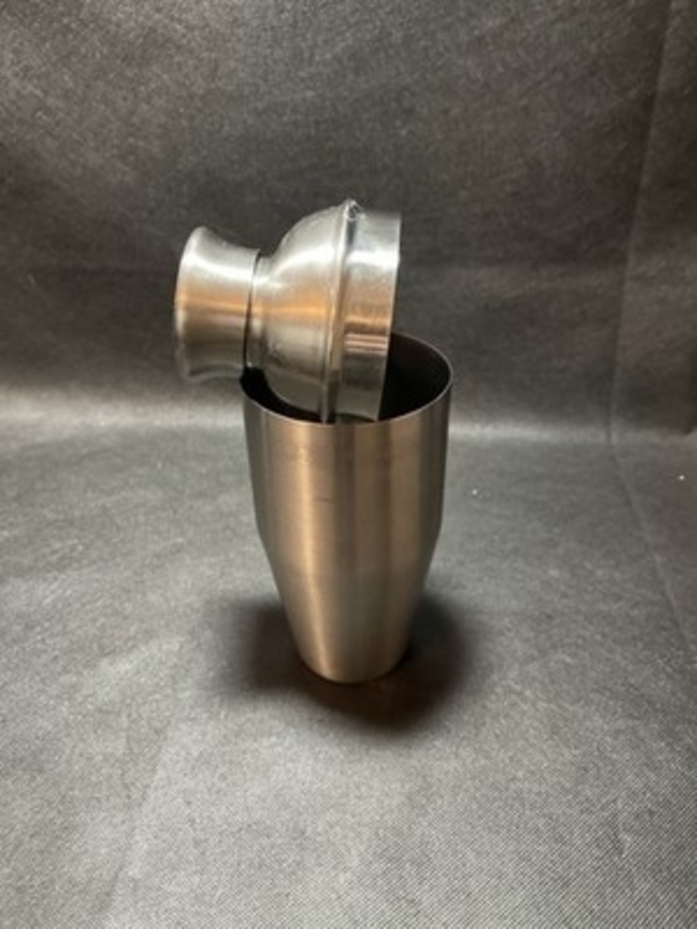 Vintage OGGI Stainless Steel Cocktail Mixer Shaker 8.5" Barware VG - Picture 2 of 4